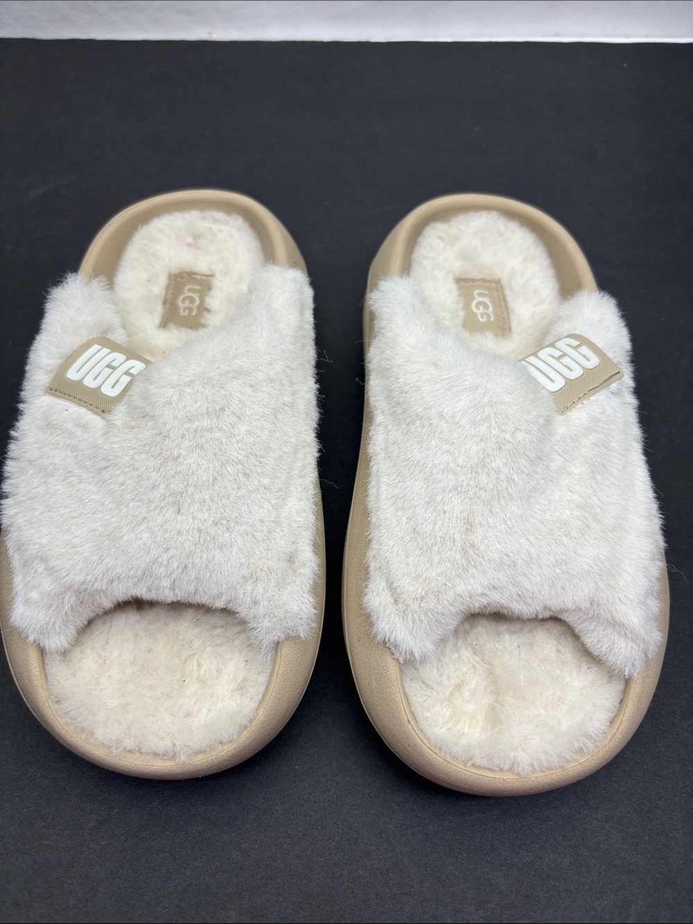 UGG Cozy Slide Slipper - Cream Faux Fur (Kids), SZ 5 big girl, box 2G